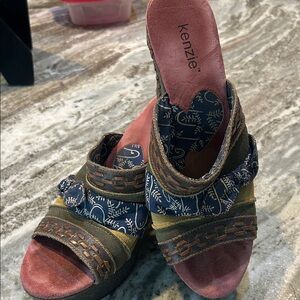 Kenzie Blue and Brown Patterned Mules